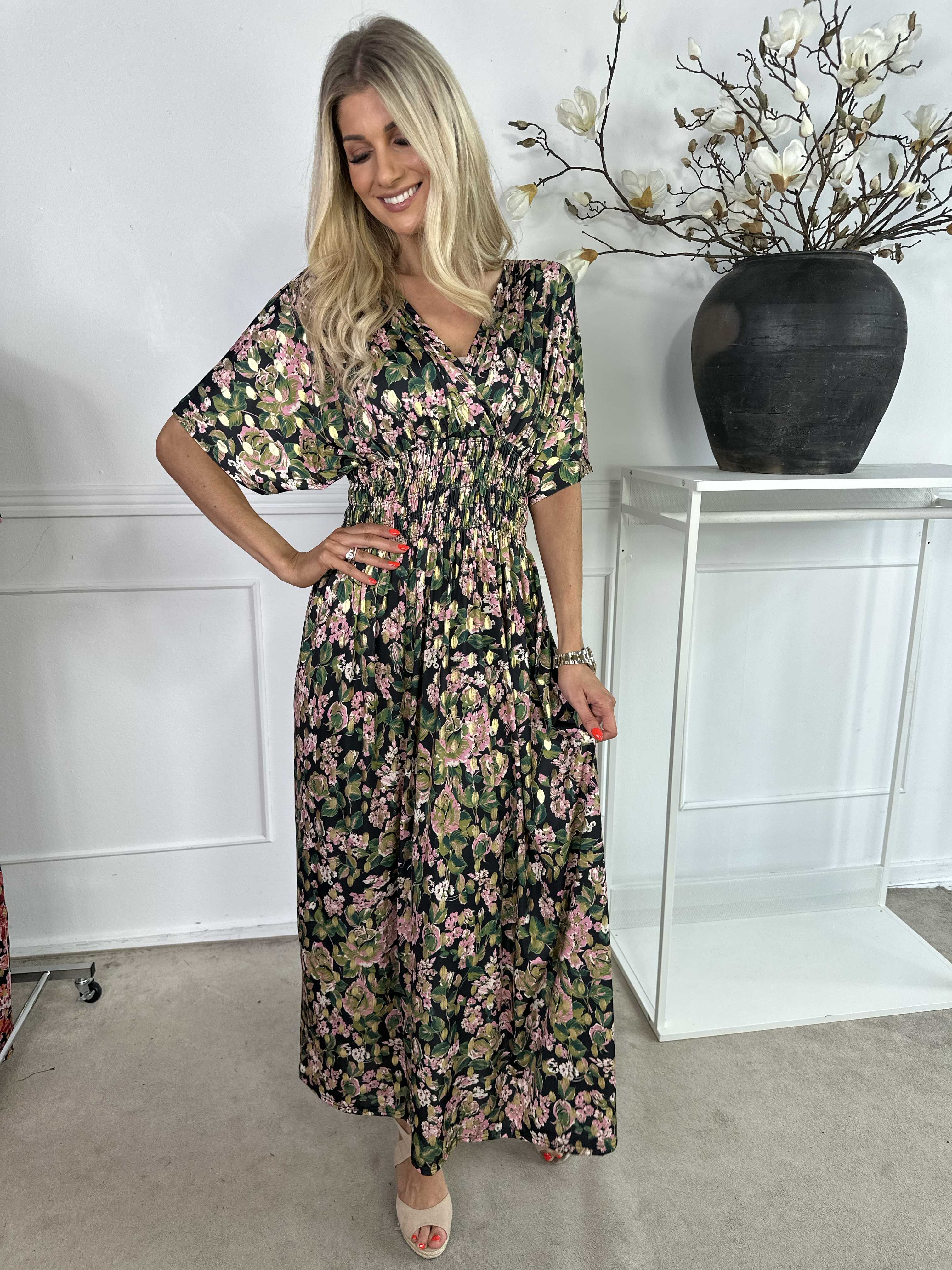 Pams Small Rose - Elastisk kjole med blomsterprint og guld detaljer